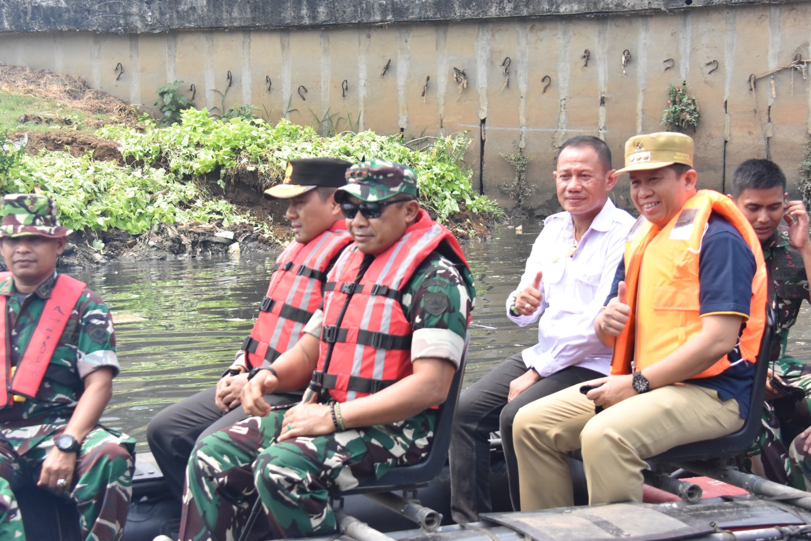 Sambut HUT Ke 78 RI Daenk Jamal Dampingi Kapolda Metro Jaya Dan Pangdam